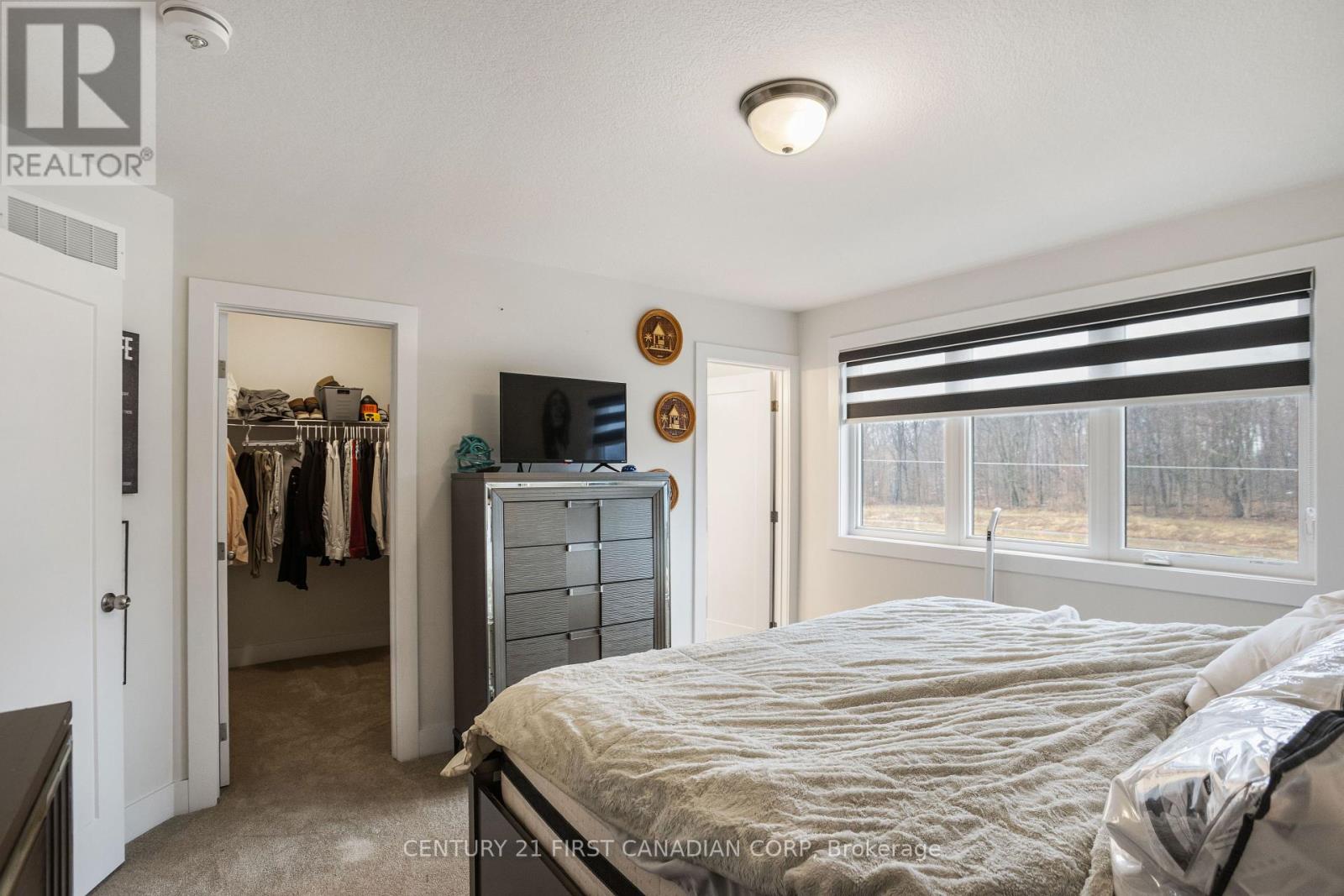 Photo 23 of 35 for 2677 Bobolink Lane