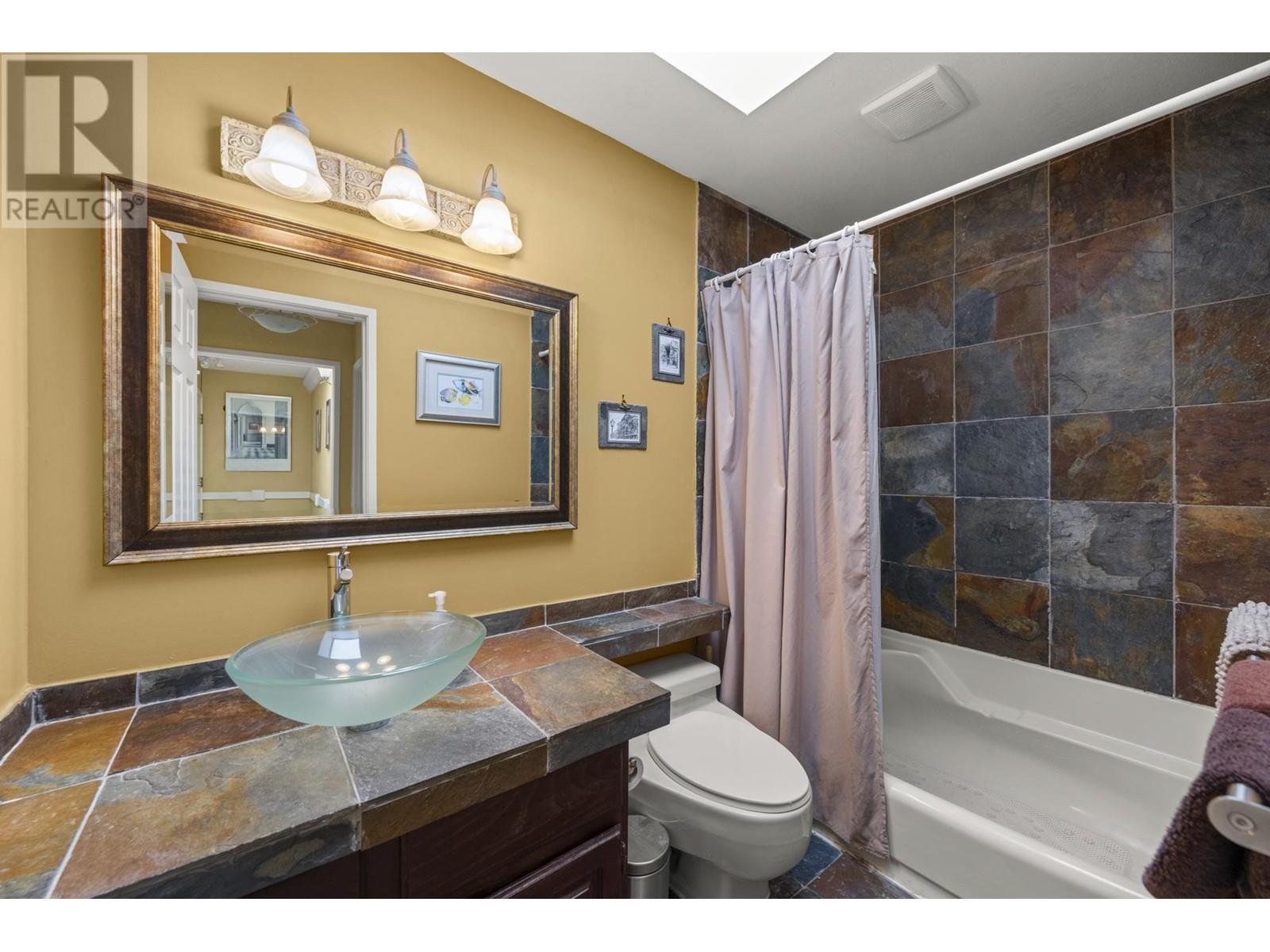 Listing Picture 21 of 35 : 401 1414 W 73RD AVENUE, Vancouver / 溫哥華 - 魯藝地產 Yvonne Lu Group - MLS Medallion Club Member