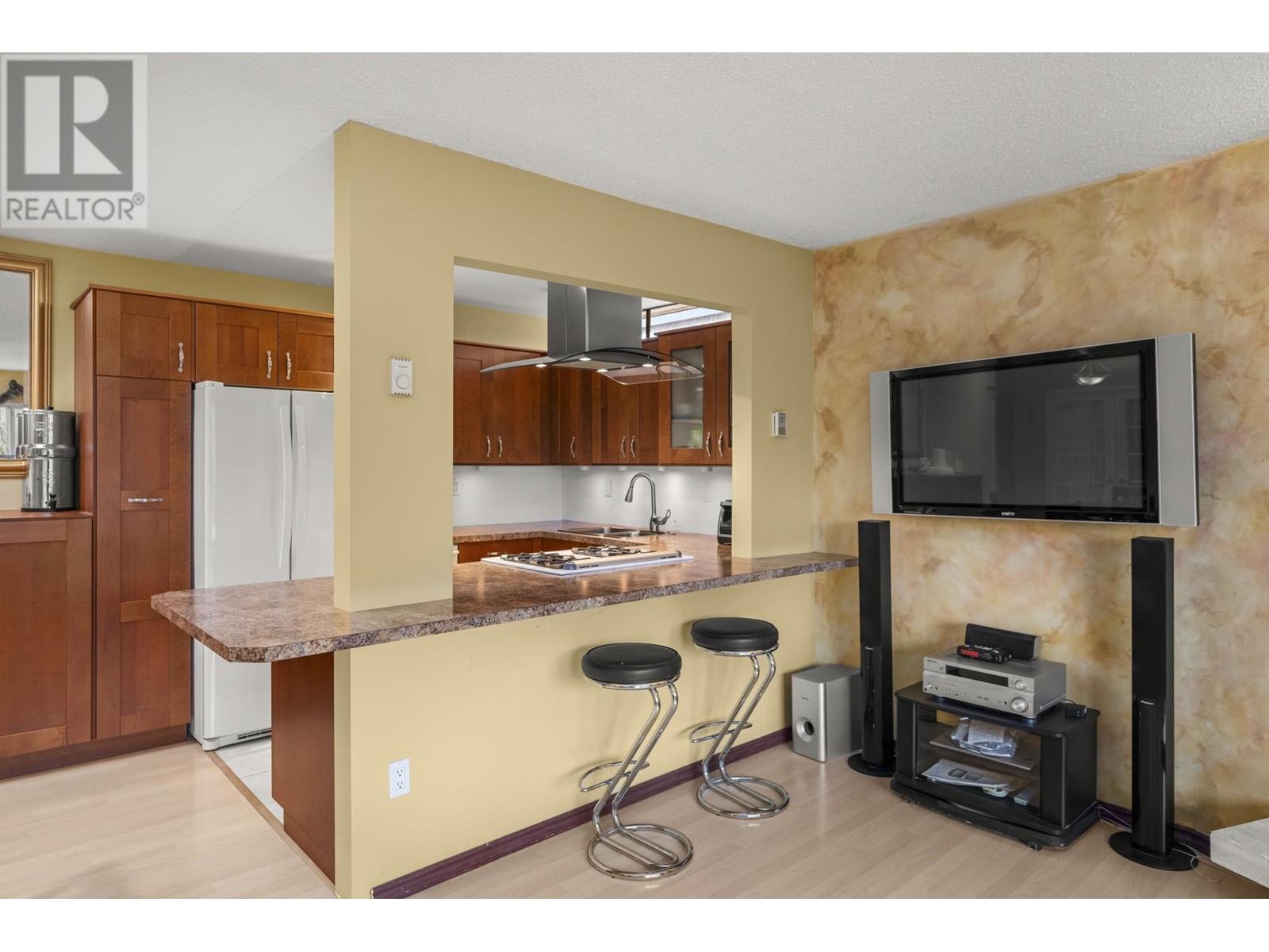 Listing Picture 7 of 35 : 401 1414 W 73RD AVENUE, Vancouver / 溫哥華 - 魯藝地產 Yvonne Lu Group - MLS Medallion Club Member