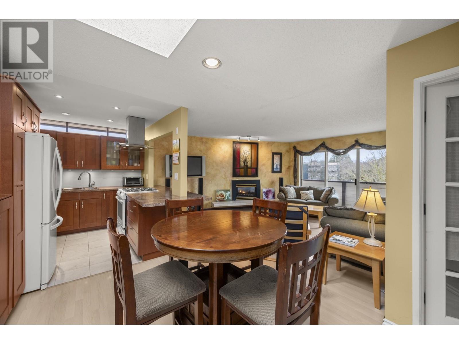 Listing Picture 9 of 35 : 401 1414 W 73RD AVENUE, Vancouver / 溫哥華 - 魯藝地產 Yvonne Lu Group - MLS Medallion Club Member