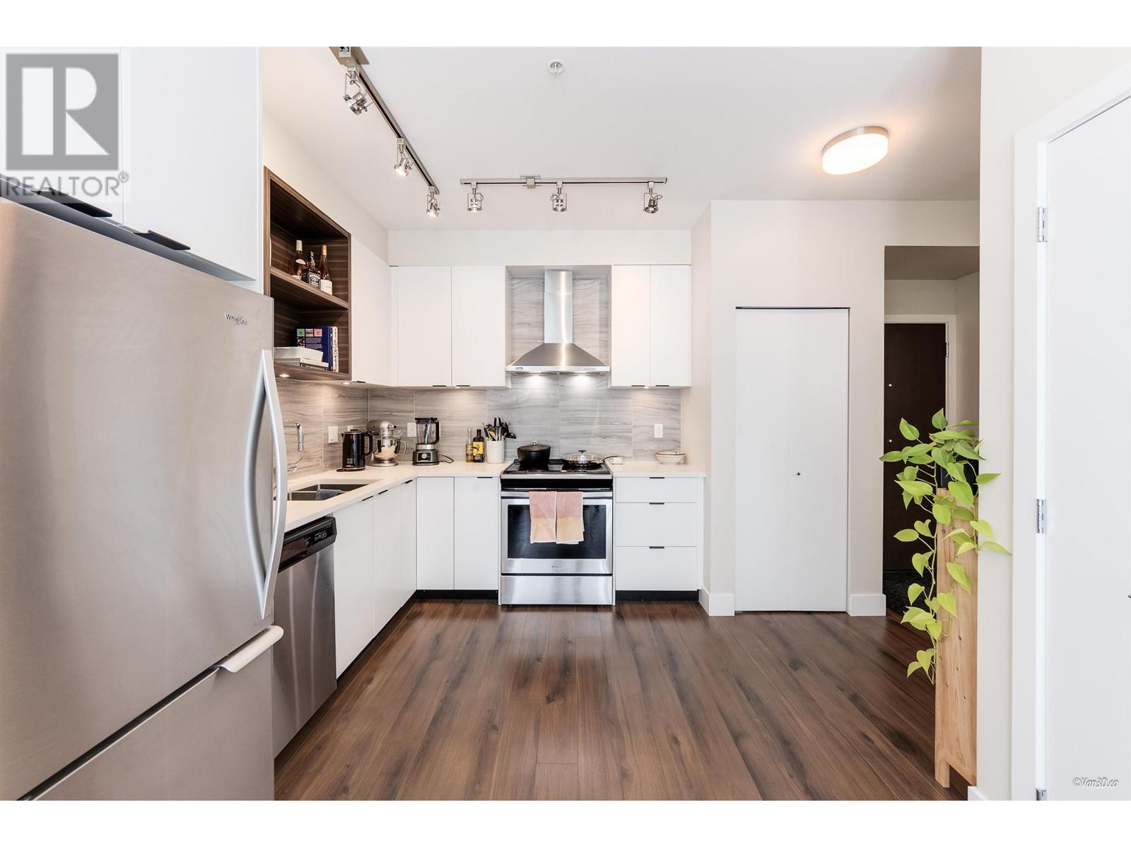 256 5355 Lane Street, Burnaby, British Columbia  V5H 0H1 - Photo 2 - R2991505
