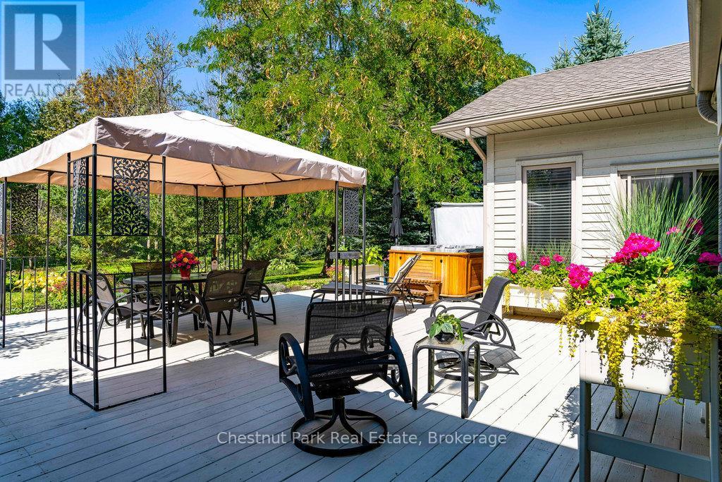2 Evergreen Road, Collingwood, Ontario  L9Y 5A8 - Photo 10 - S12089114