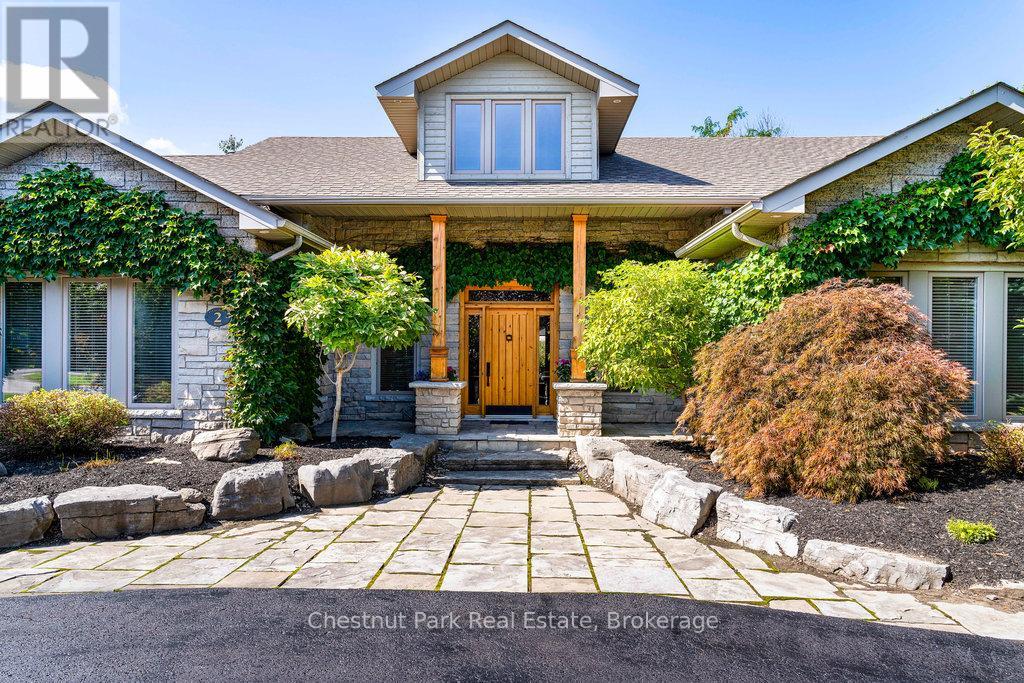 2 Evergreen Road, Collingwood, Ontario  L9Y 5A8 - Photo 2 - S12089114