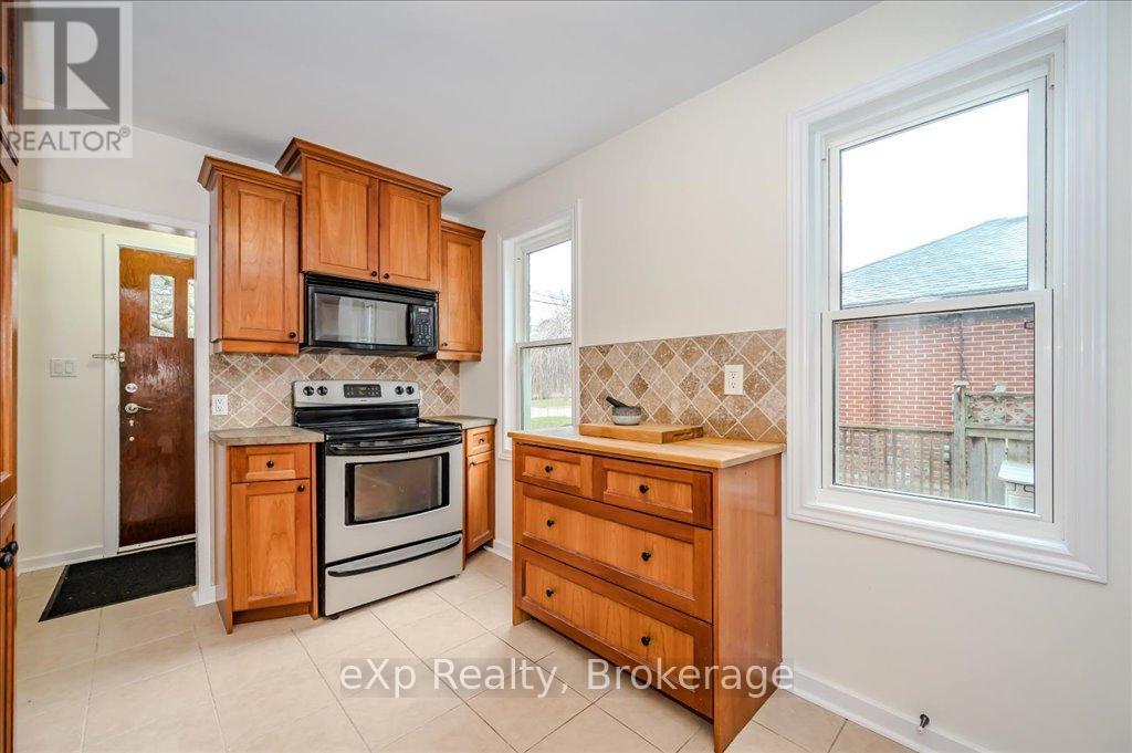 5 Paul Avenue, Guelph, Ontario  N1E 1S1 - Photo 10 - X12089060