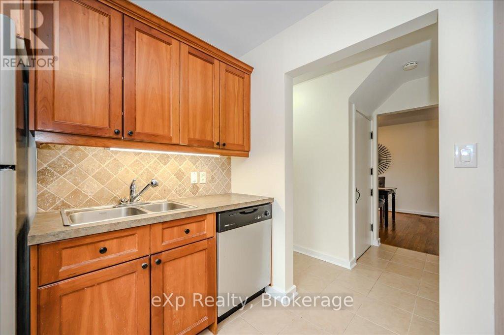 5 Paul Avenue, Guelph, Ontario  N1E 1S1 - Photo 13 - X12089060