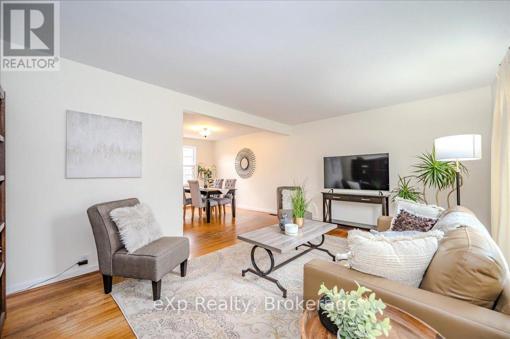 5 Paul Avenue, Guelph, Ontario  N1E 1S1 - Photo 3 - X12089060