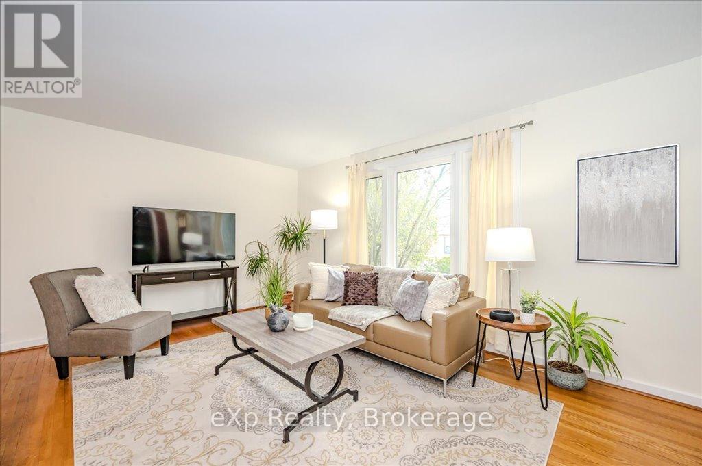5 Paul Avenue, Guelph, Ontario  N1E 1S1 - Photo 4 - X12089060