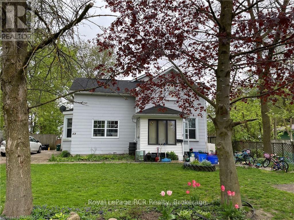 46 ROBERTSON STREET, Minto, Ontario