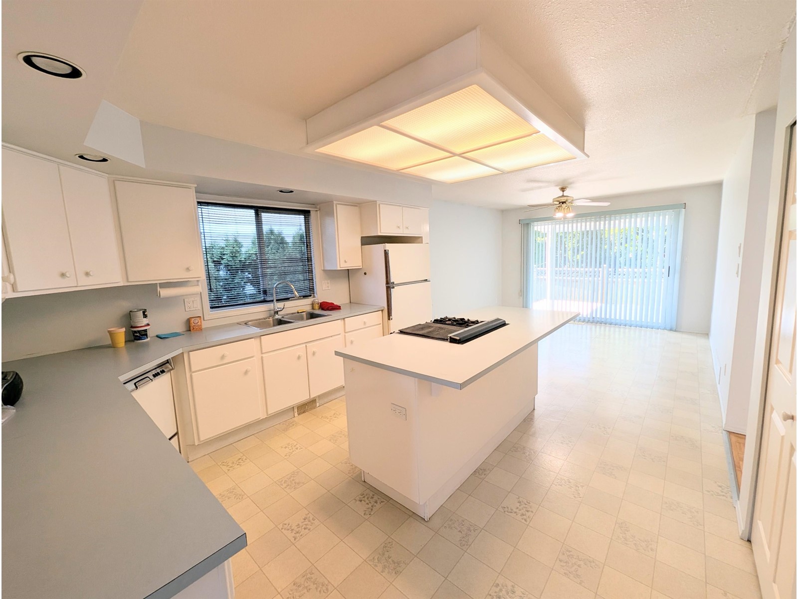 7523 Garnet Drive, Sardis West Vedder, Chilliwack, British Columbia  V2R 3A9 - Photo 8 - R2991129