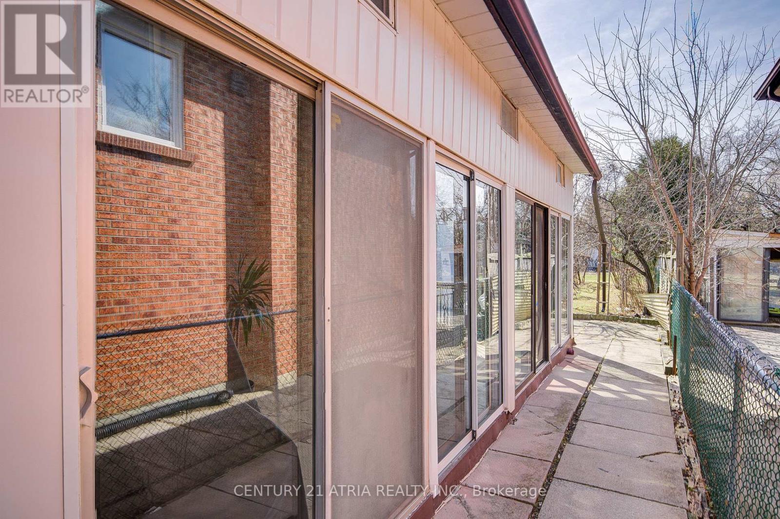 113 Oak Avenue, Richmond Hill, Ontario  L4C 6R6 - Photo 27 - N12088185