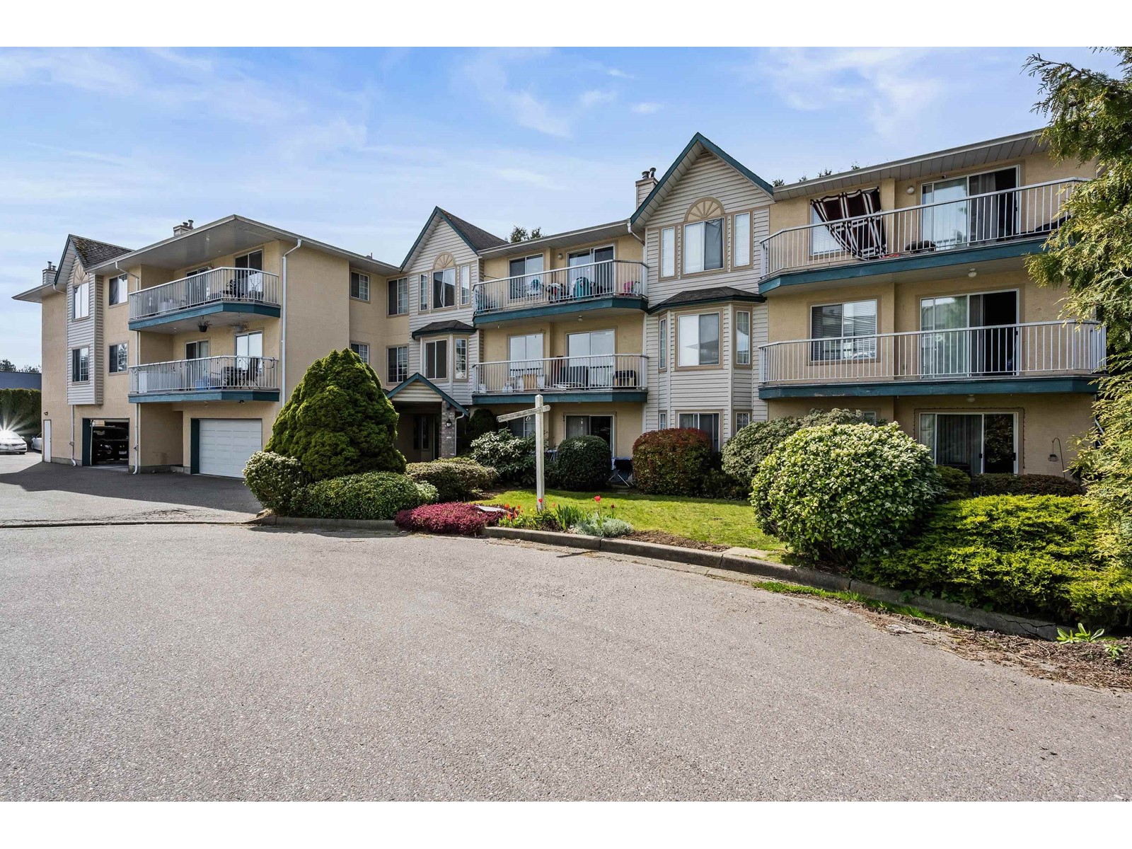 202 2567 VICTORIA STREET, Abbotsford, British Columbia