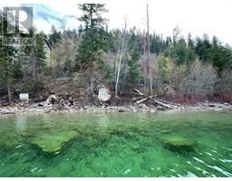 5649 Cosens Bay Road Unit# 8 Mun Of Coldstream, Coldstream, Ca