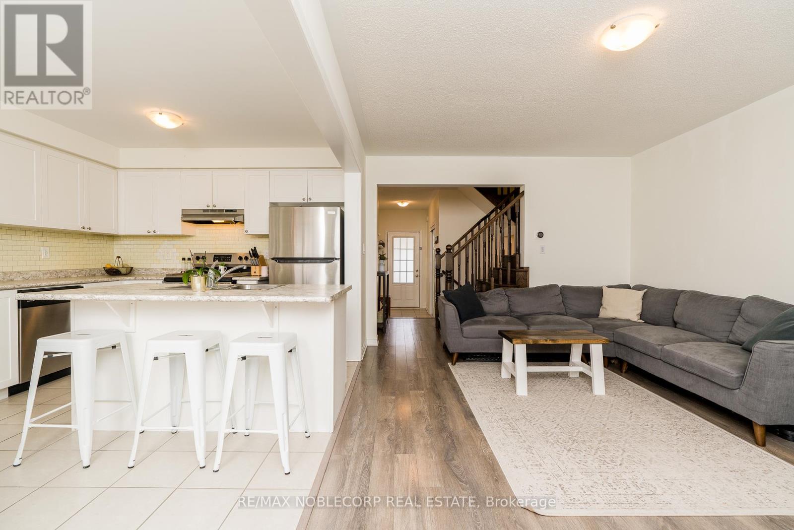 1152 Duignan Crescent, Milton, Ontario  L9E 1C3 - Photo 19 - W12089094