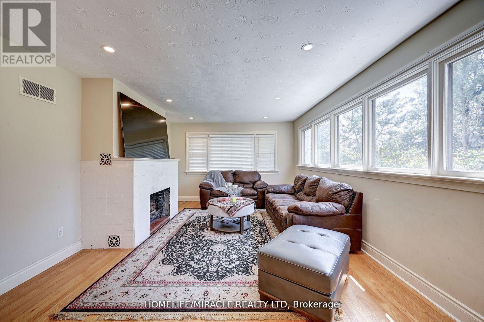 Property at 1235 OLD RIVER ROAD image 5