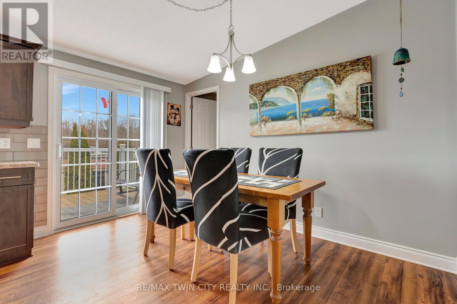 4 Maple Ridge - 1429 Sheffield Road, Hamilton, Ontario  N1R 2B9 - Photo 10 - X12089084