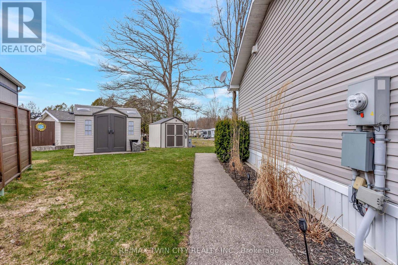 4 Maple Ridge - 1429 Sheffield Road, Hamilton, Ontario  N1R 2B9 - Photo 20 - X12089084