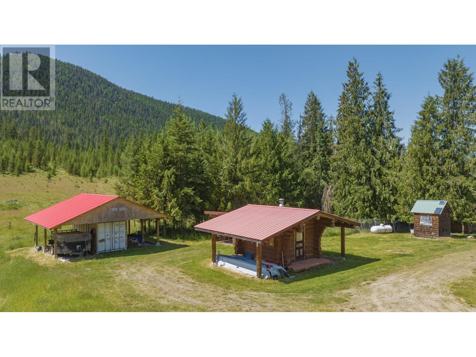 592 Bear Valley Road, Lumby, British Columbia  V0E 2G1 - Photo 10 - 10342998