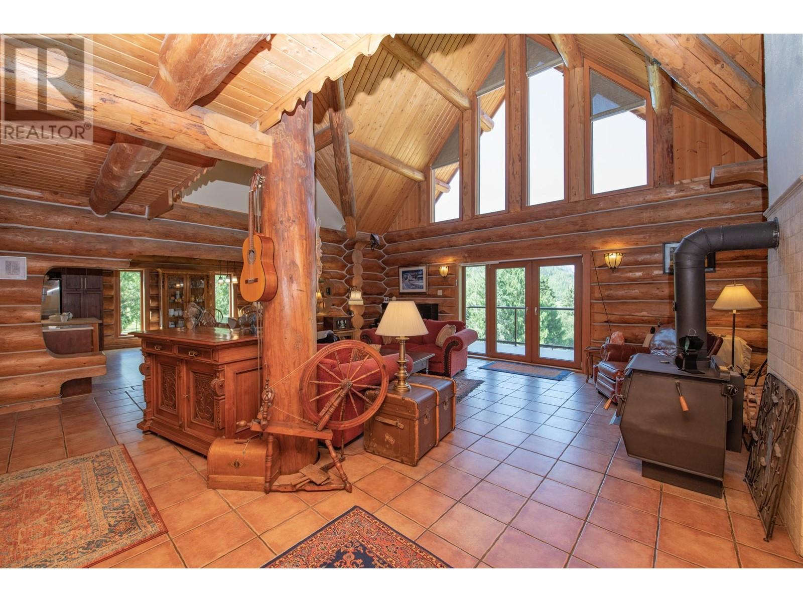 592 Bear Valley Road, Lumby, British Columbia  V0E 2G1 - Photo 16 - 10342998
