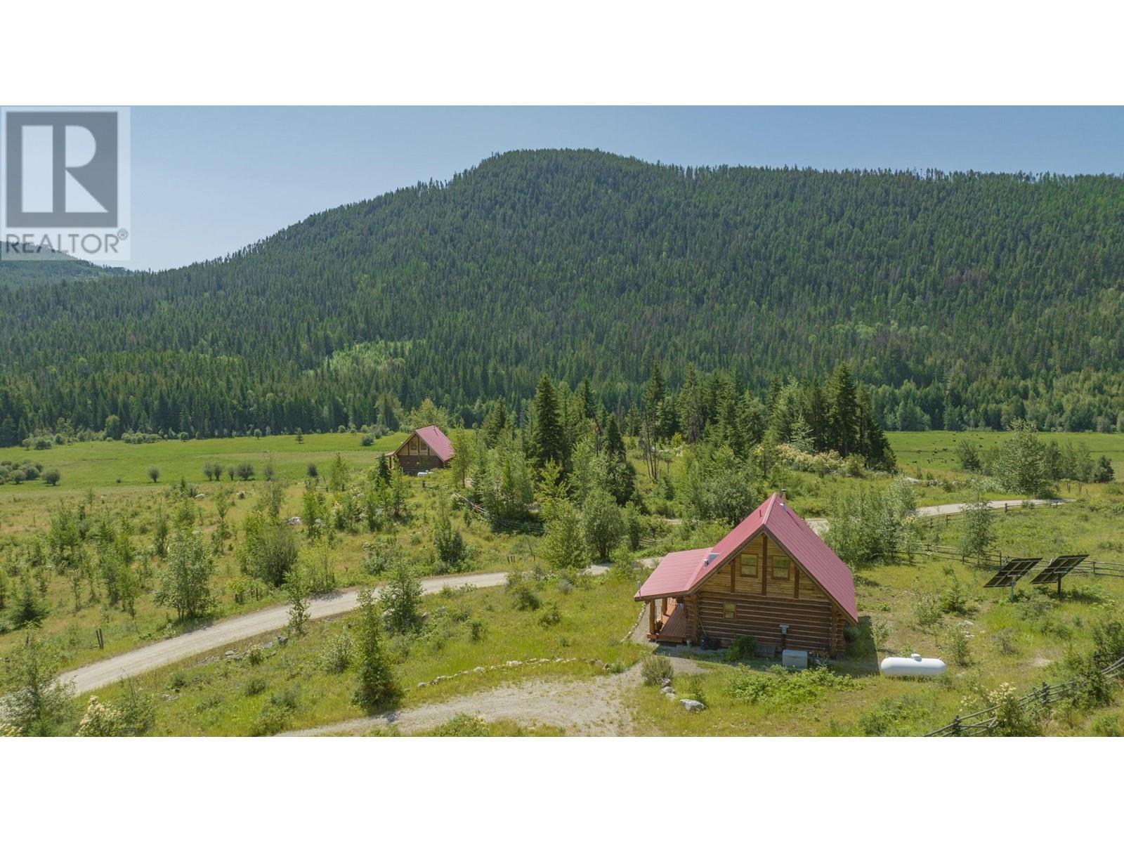 592 Bear Valley Road, Lumby, British Columbia  V0E 2G1 - Photo 6 - 10342998