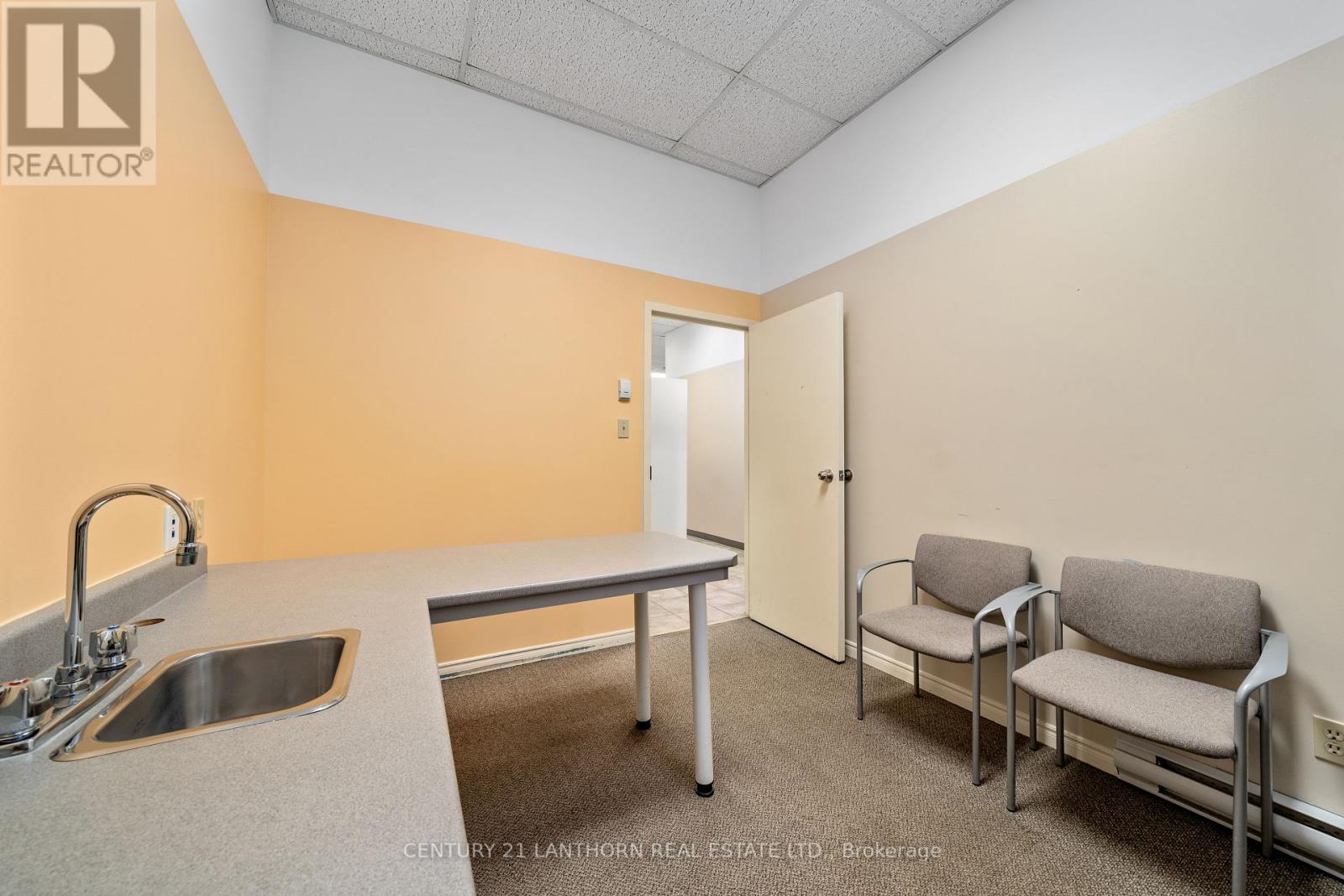 389 Unit-9  Picton Main Street, Prince Edward County, Ontario  K0K 2T0 - Photo 15 - X12089238