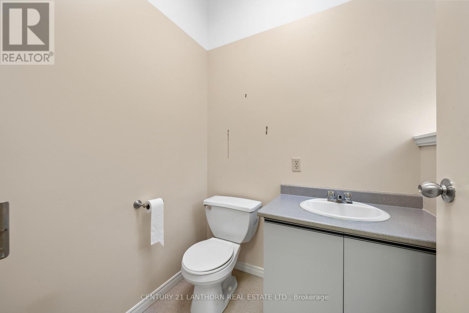 389 Unit-9  Picton Main Street, Prince Edward County, Ontario  K0K 2T0 - Photo 8 - X12089238