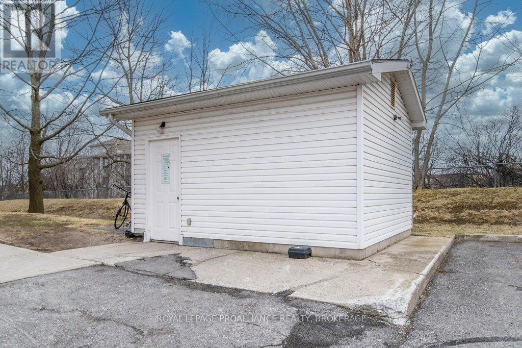 208 - 316 Kingsdale Avenue, Kingston (East Gardiners Rd), Ontario  K7M 8S2 - Photo 37 - X12089185