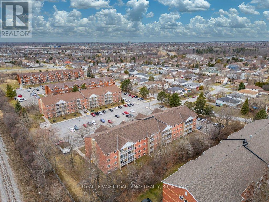 208 - 316 Kingsdale Avenue, Kingston (East Gardiners Rd), Ontario  K7M 8S2 - Photo 41 - X12089185