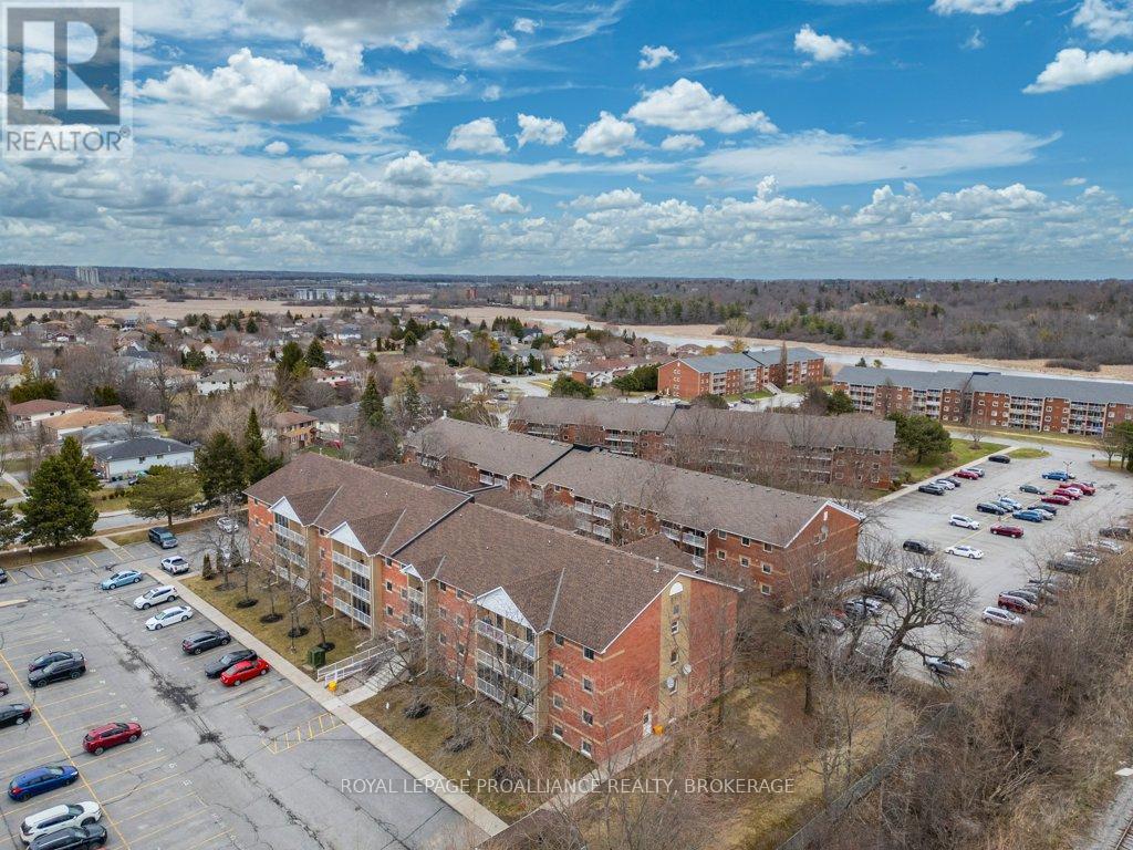 208 - 316 Kingsdale Avenue, Kingston (East Gardiners Rd), Ontario  K7M 8S2 - Photo 48 - X12089185