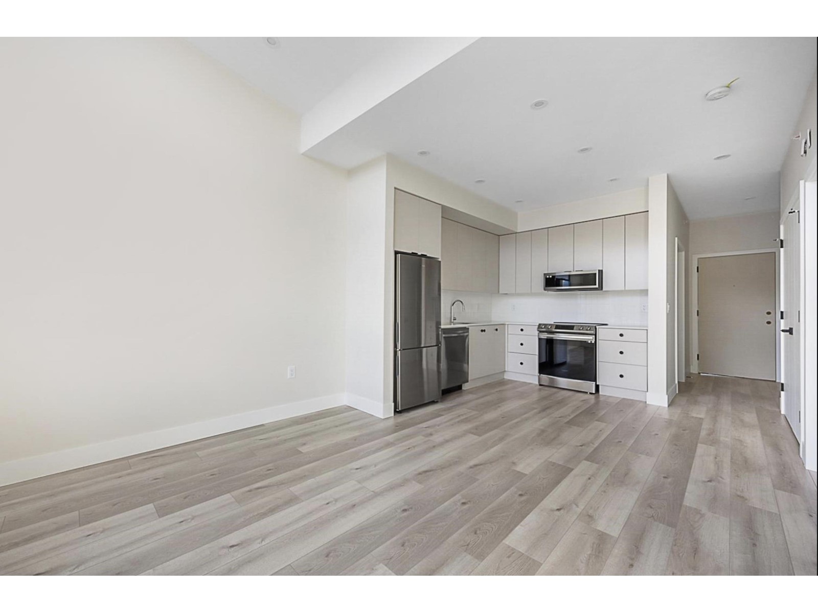Property at 401 45505 CAMPUS DRIVE image 5