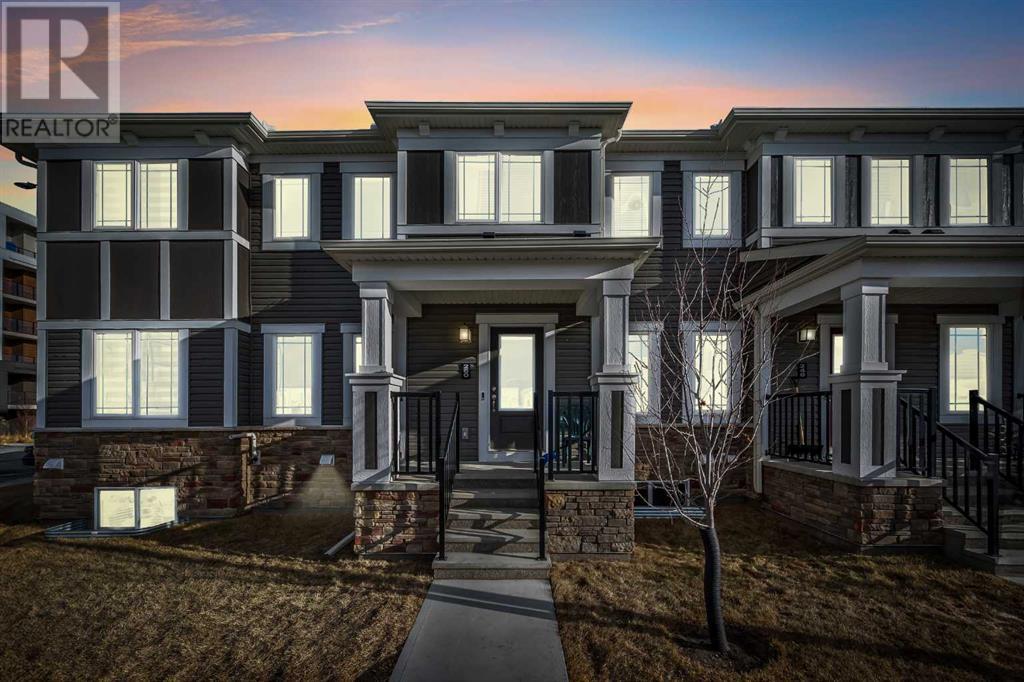 Property at 250 Cityside Grove NE image 1