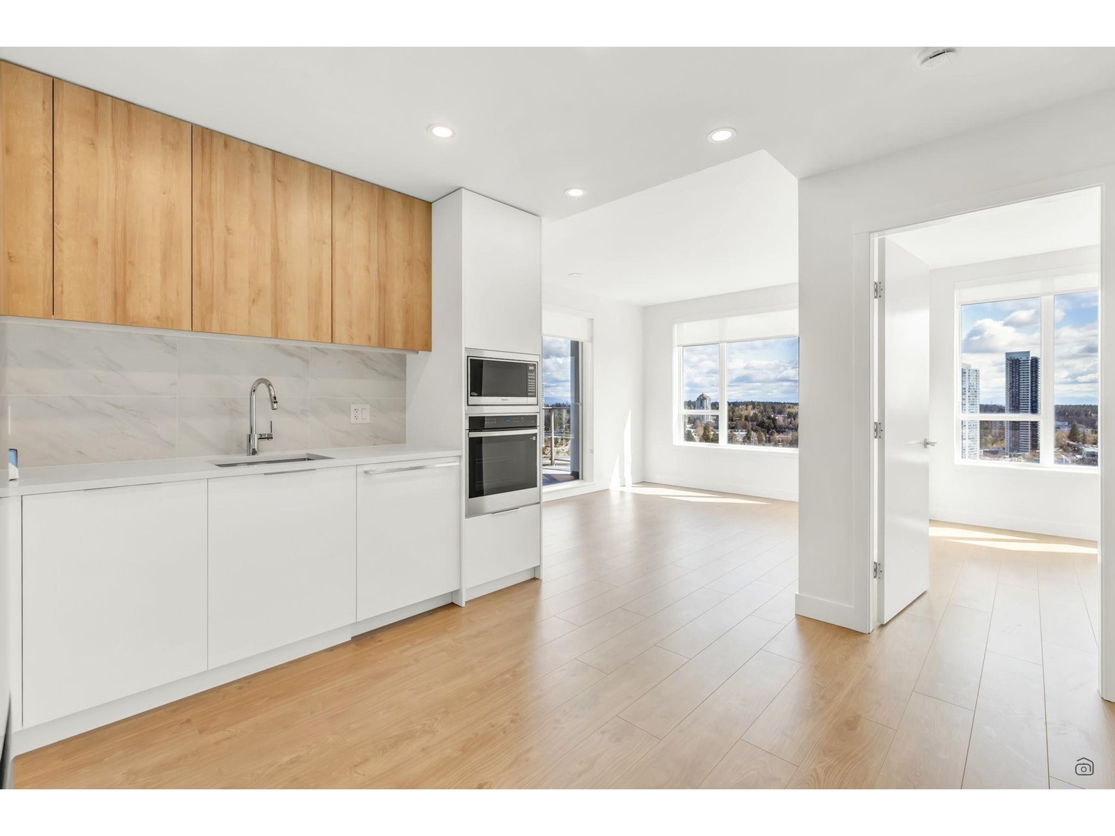 1702 13387 Old Yale Road, Surrey, British Columbia  V3T 3C6 - Photo 10 - R2991469