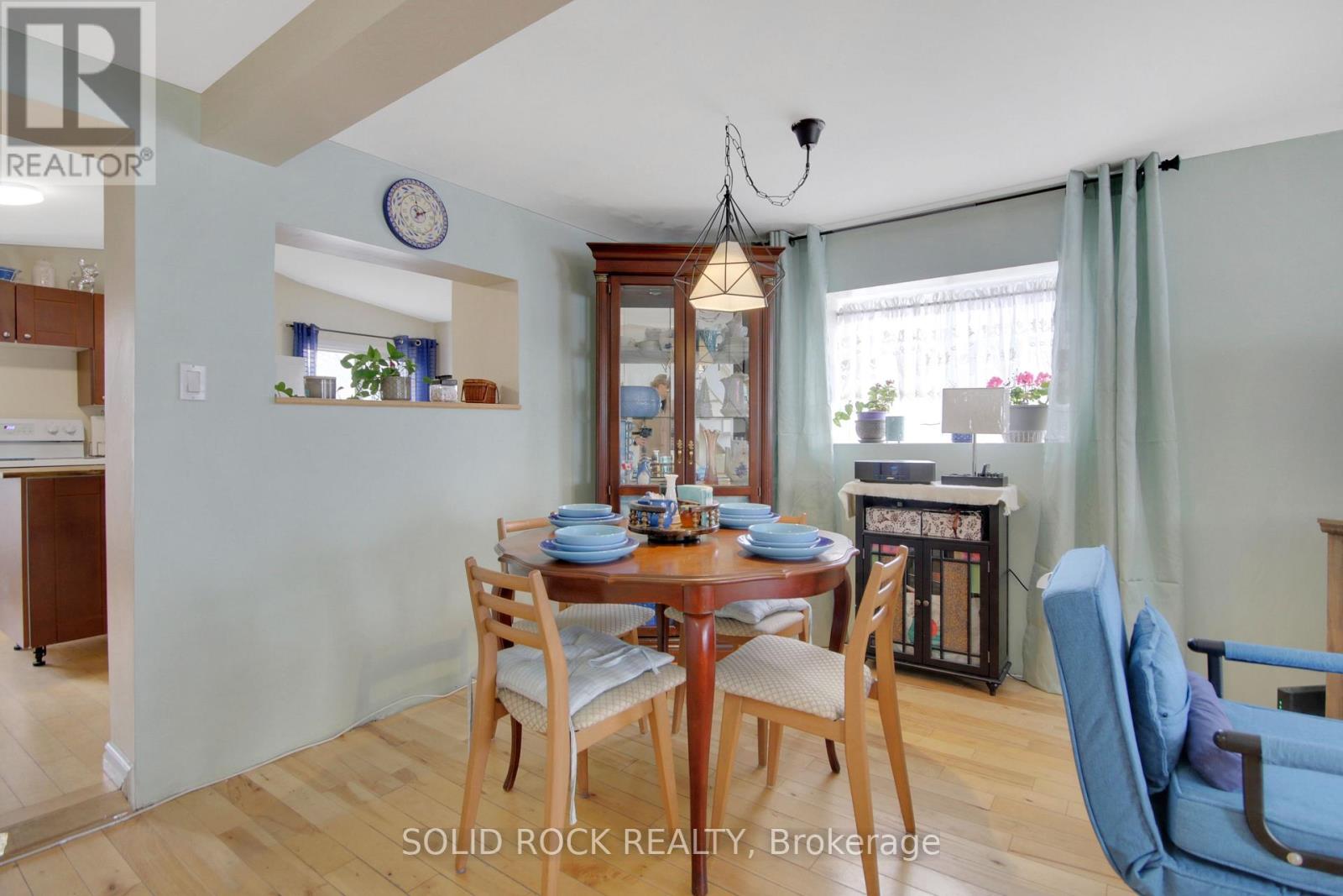 133 Bonnechere Street S, Renfrew, Ontario  K7V 1Z6 - Photo 6 - X12089182