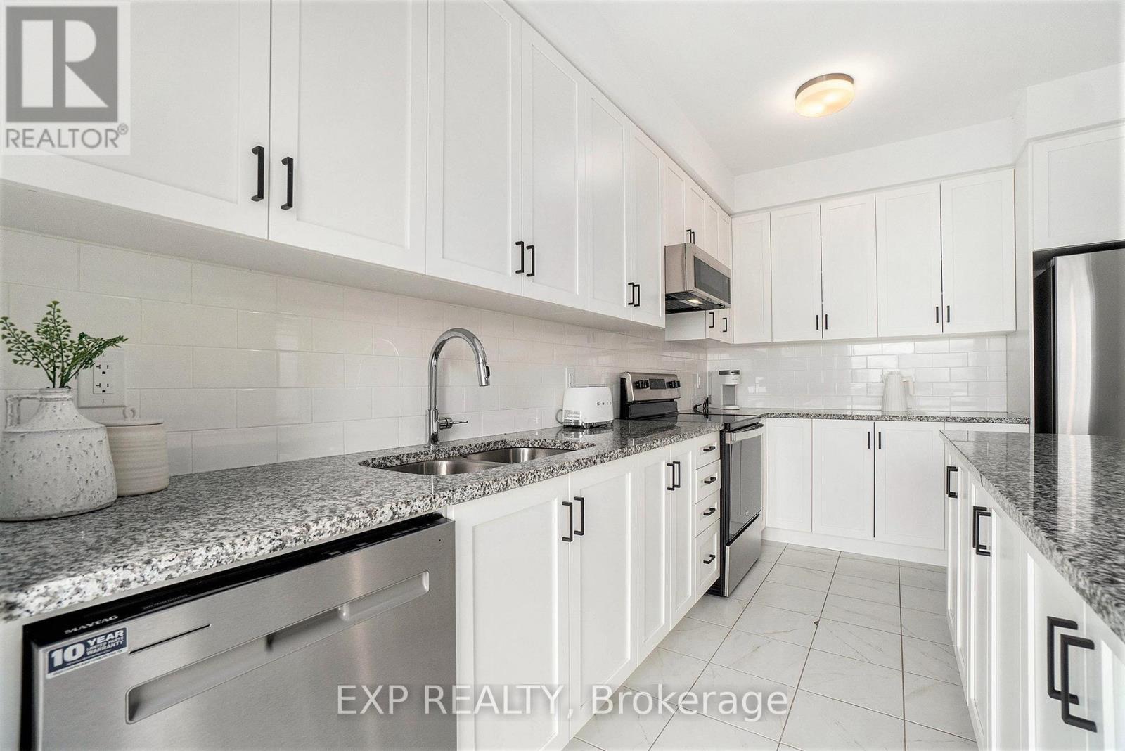 276 Turnbuckle Crescent, Ottawa, Ontario  K2J 7B6 - Photo 13 - X12089245