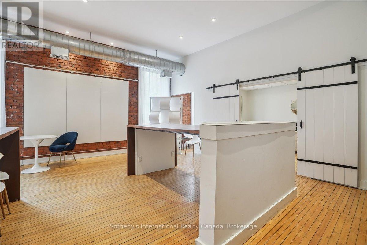 200 - 41 King William Street, Hamilton, Ontario  L8R 1A2 - Photo 25 - X12089281