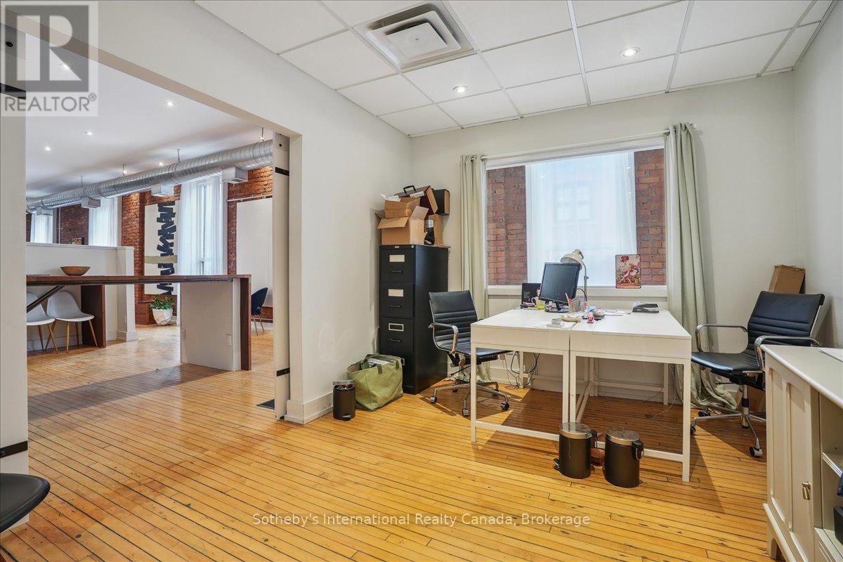 200 - 41 King William Street, Hamilton, Ontario  L8R 1A2 - Photo 30 - X12089281