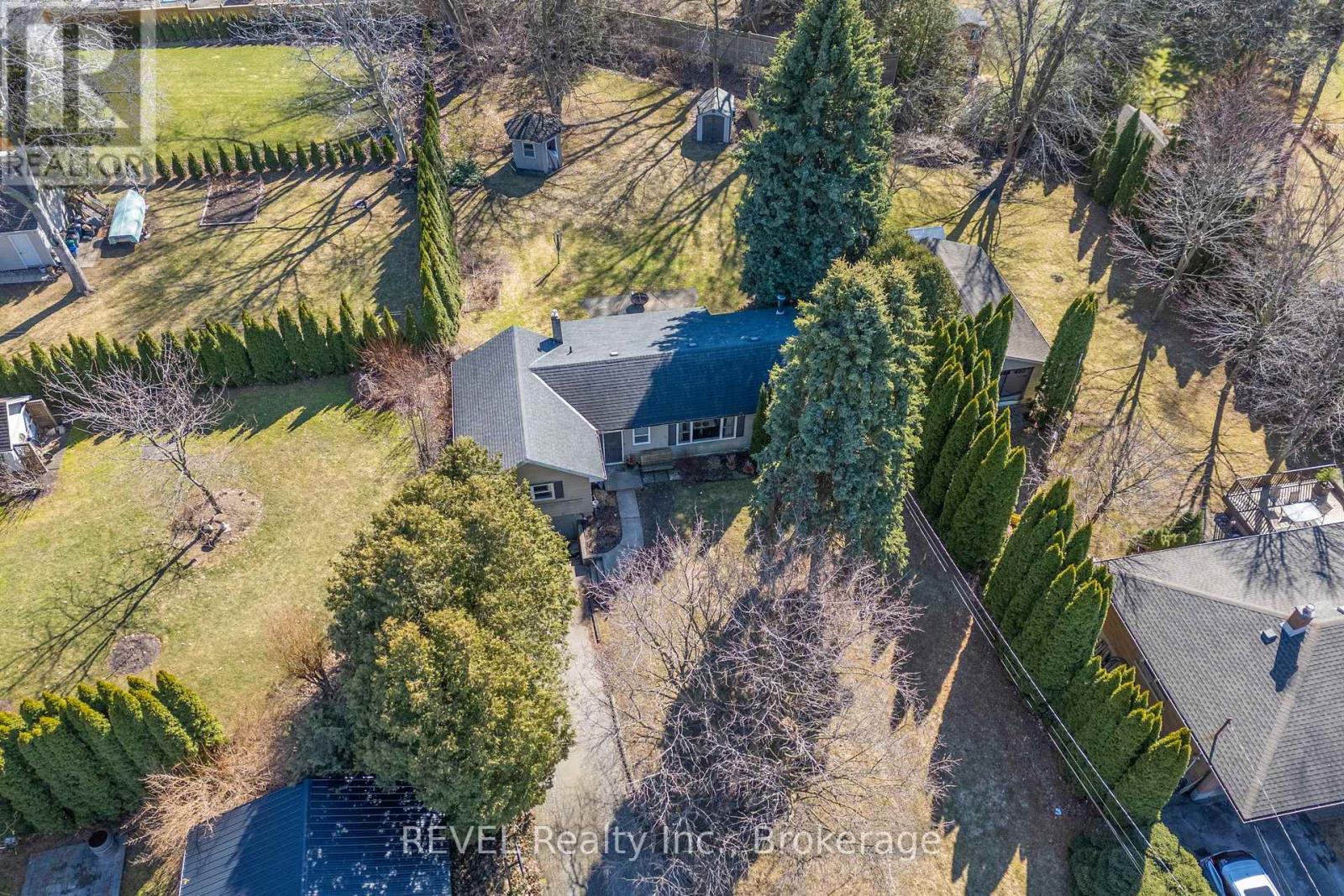 Property at 639 PENNER STREET image 1