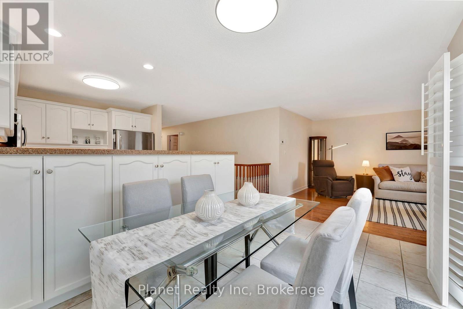 16 Winterberry Lane, Guelph, Ontario  N1G 4X7 - Photo 12 - X12089172