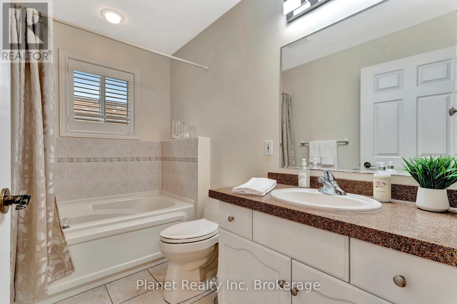 16 Winterberry Lane, Guelph, Ontario  N1G 4X7 - Photo 26 - X12089172