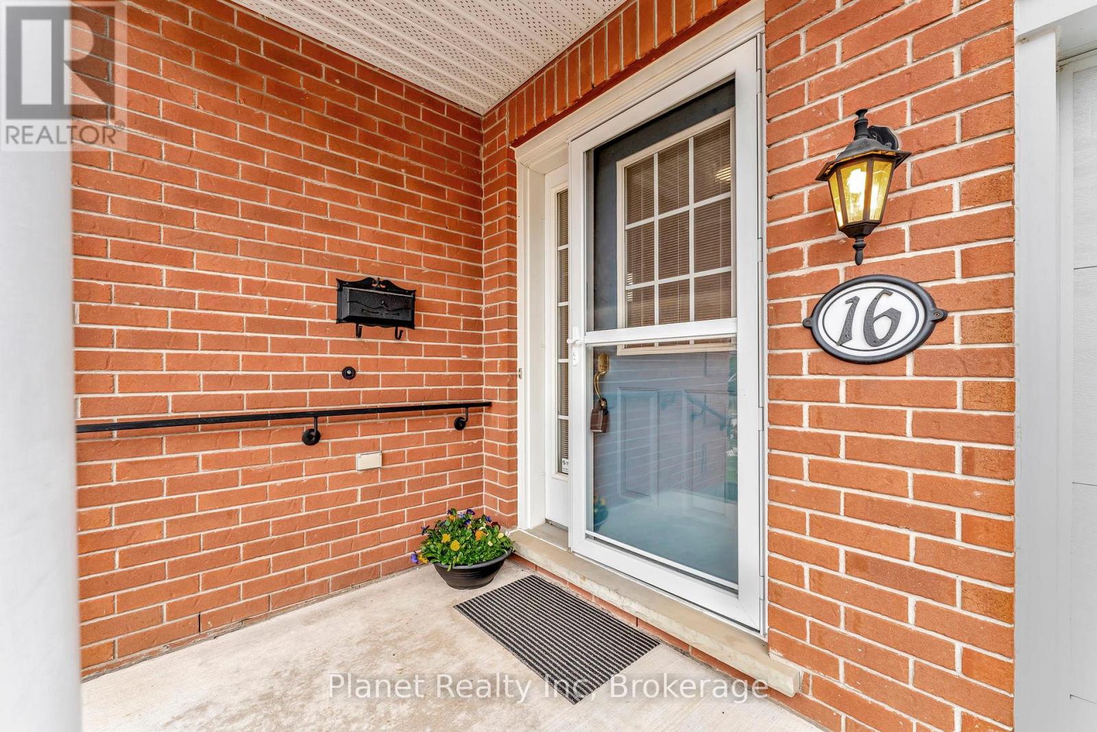 16 Winterberry Lane, Guelph, Ontario  N1G 4X7 - Photo 3 - X12089172