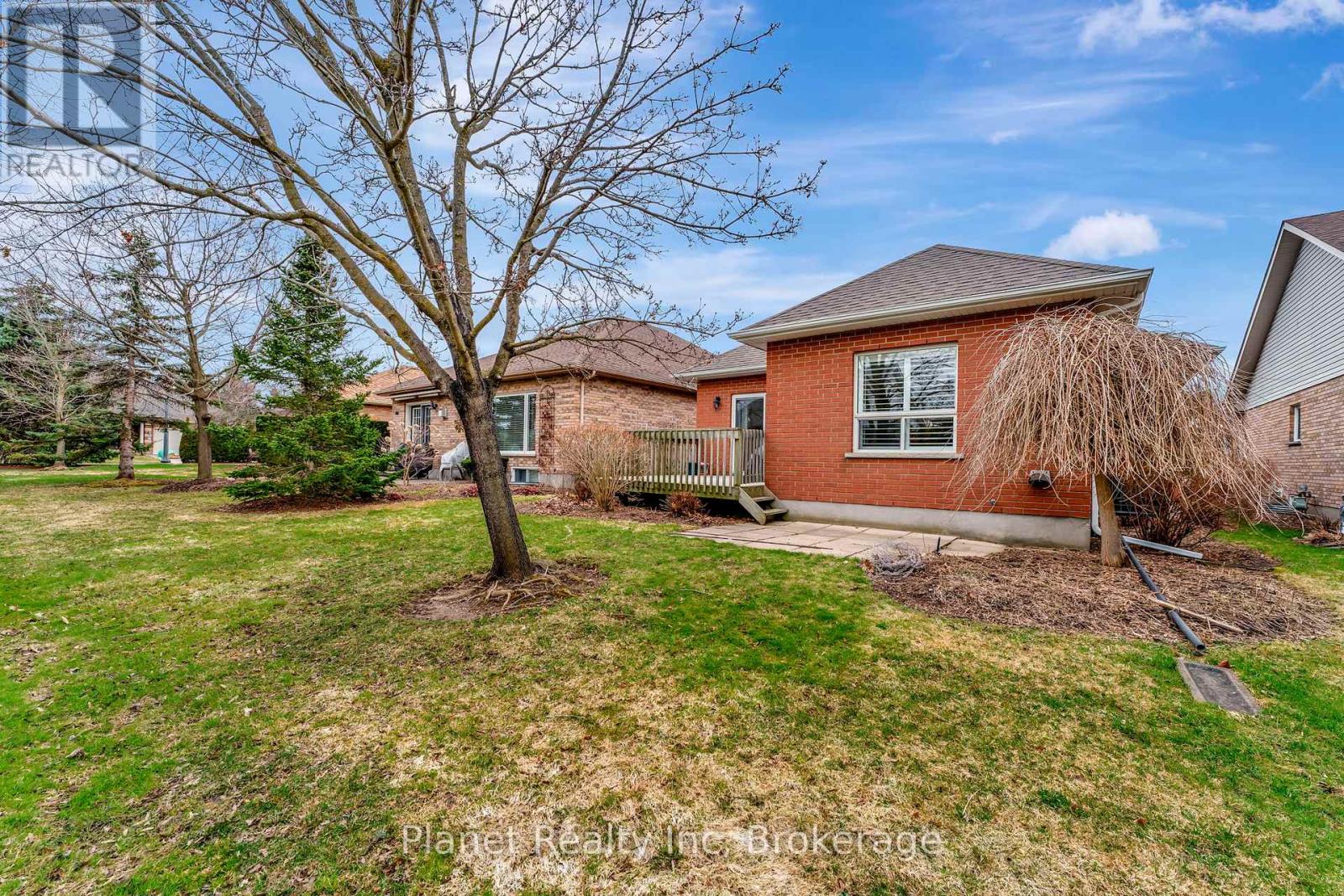 16 Winterberry Lane, Guelph, Ontario  N1G 4X7 - Photo 33 - X12089172
