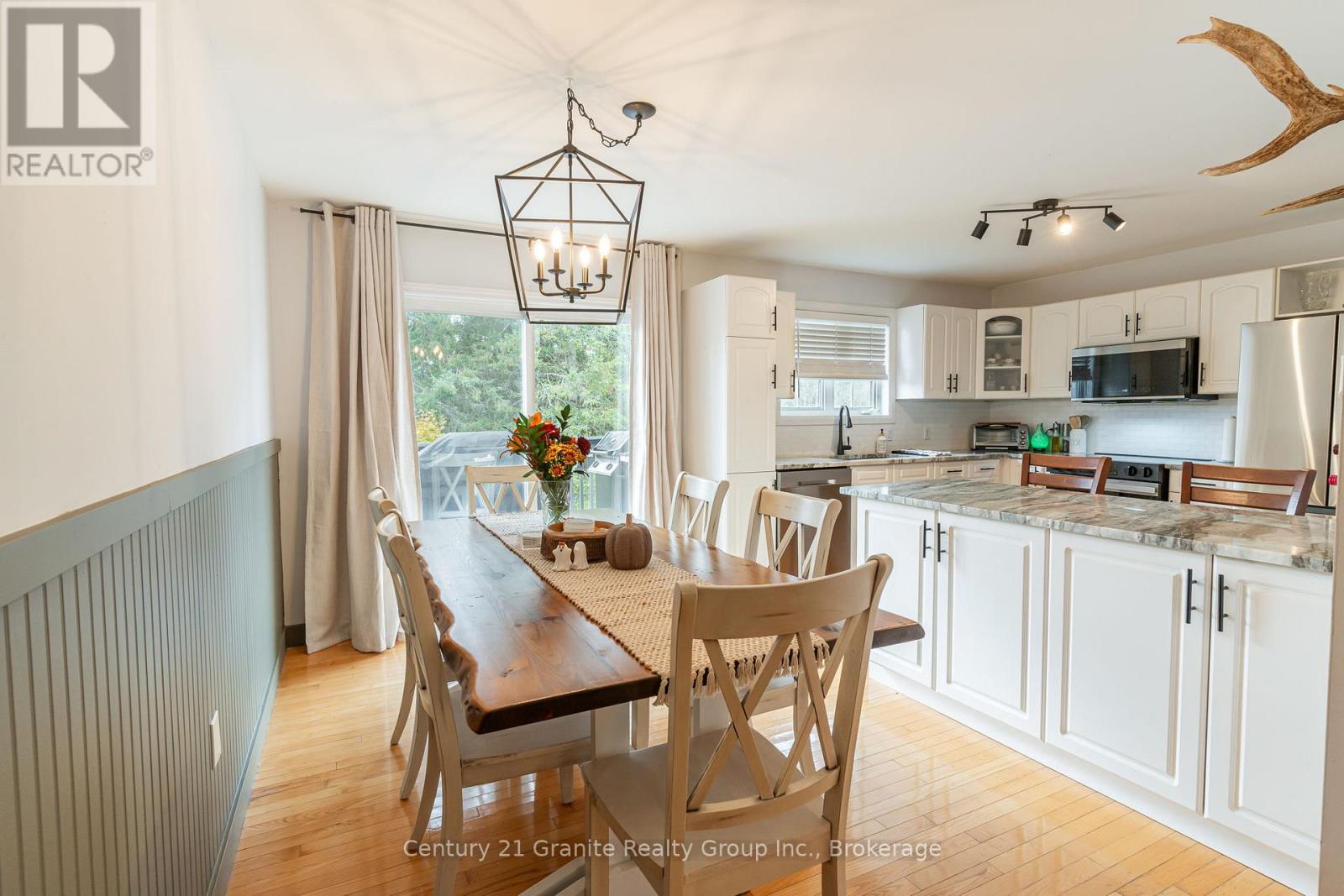 8 Mckay Street, Minden Hills, Ontario  K0M 2K0 - Photo 11 - X12089188