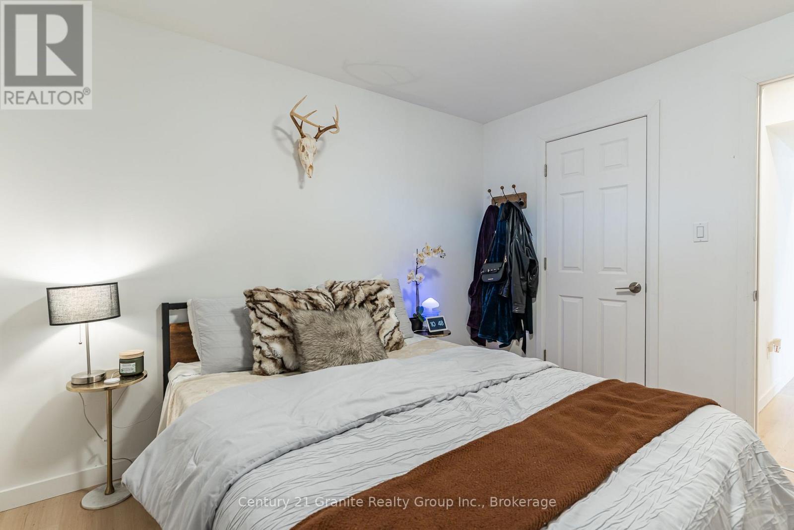 8 Mckay Street, Minden Hills, Ontario  K0M 2K0 - Photo 35 - X12089188