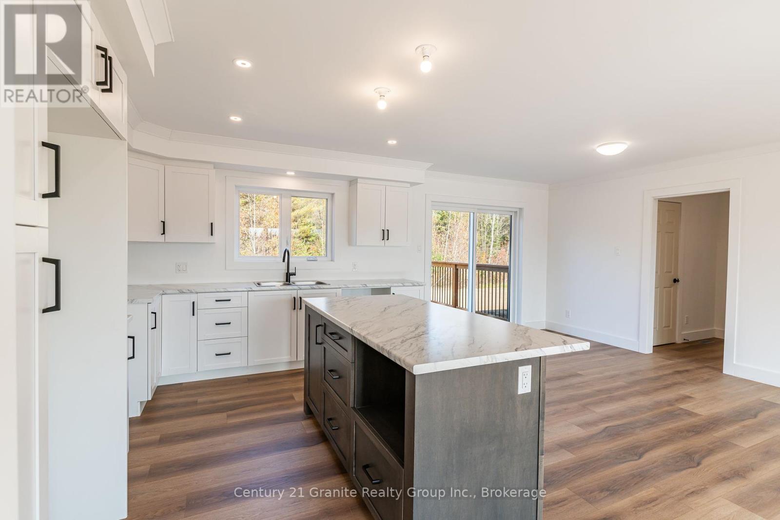 1026 Piper Glen Road, Minden Hills, Ontario  K0M 2K0 - Photo 18 - X12089206