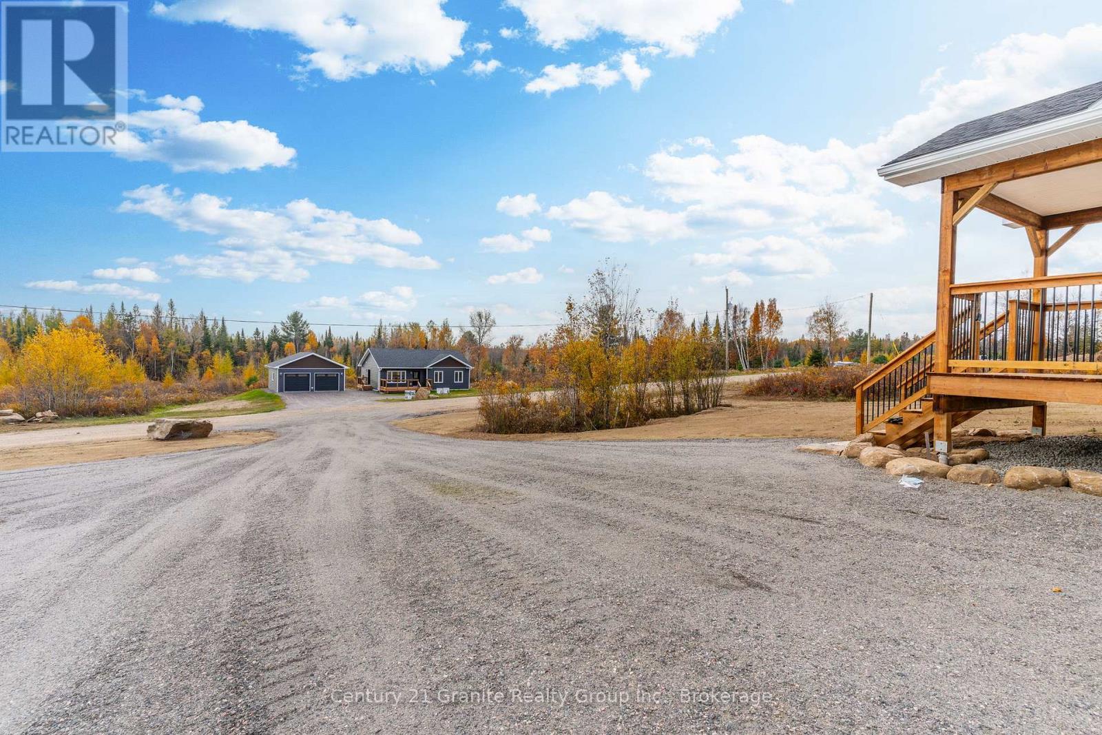 1026 Piper Glen Road, Minden Hills, Ontario  K0M 2K0 - Photo 2 - X12089206