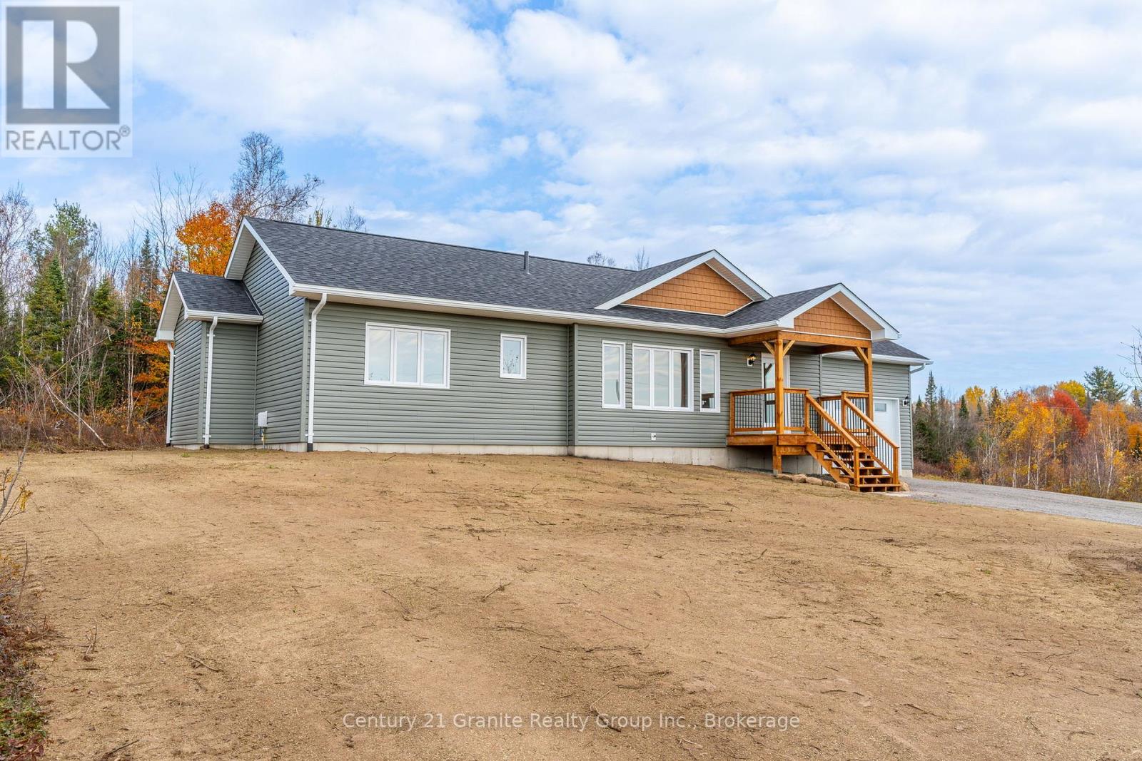 1026 Piper Glen Road, Minden Hills, Ontario  K0M 2K0 - Photo 3 - X12089206