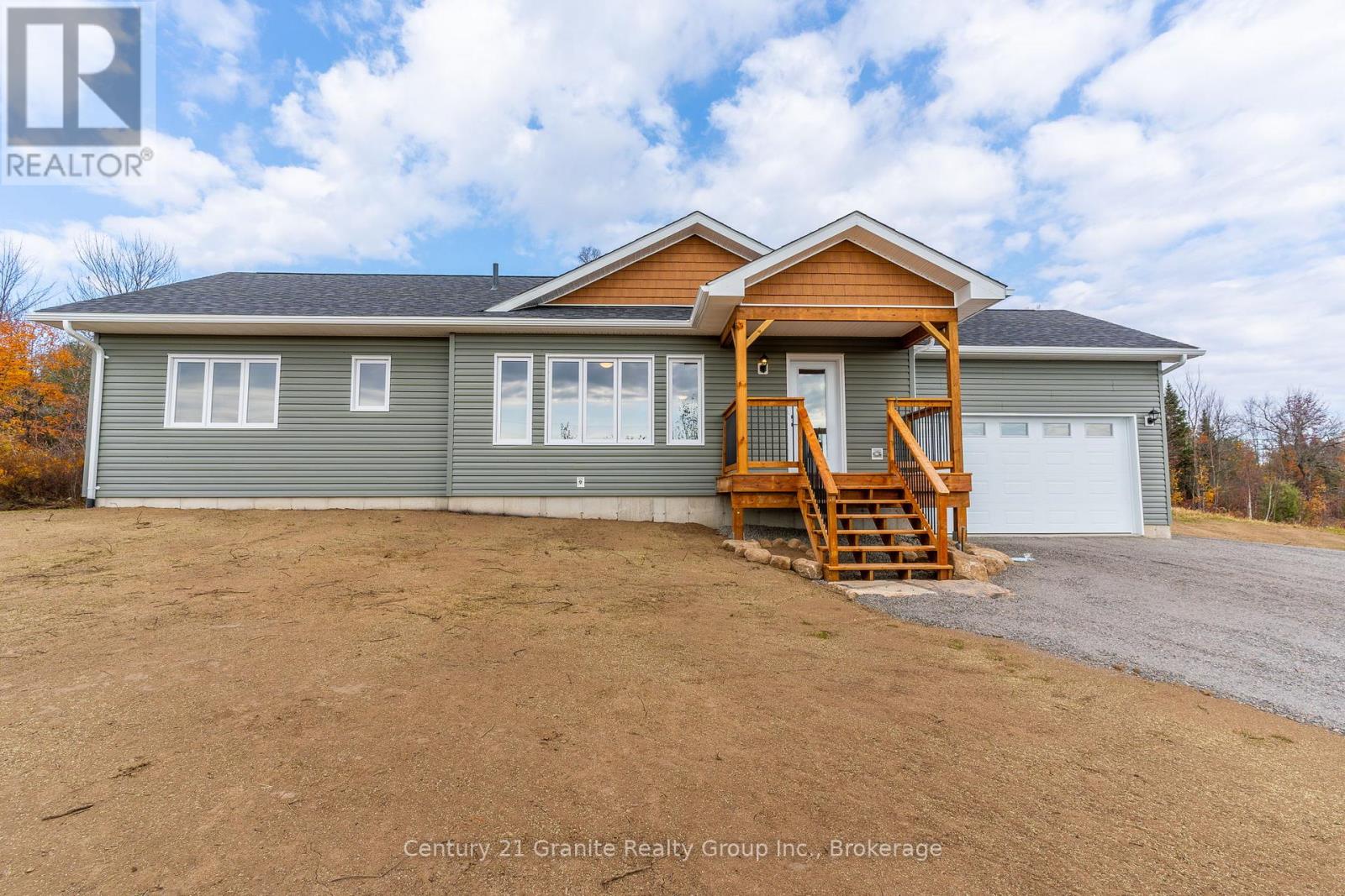 1026 Piper Glen Road, Minden Hills, Ontario  K0M 2K0 - Photo 4 - X12089206