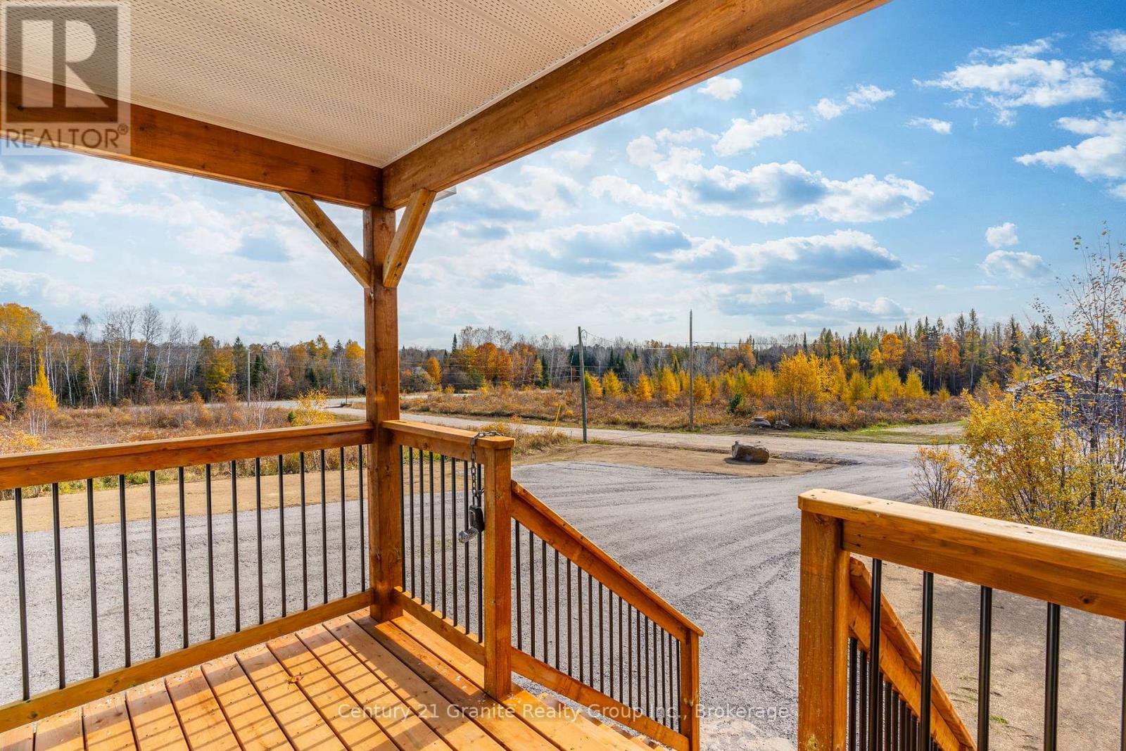 1026 Piper Glen Road, Minden Hills, Ontario  K0M 2K0 - Photo 5 - X12089206