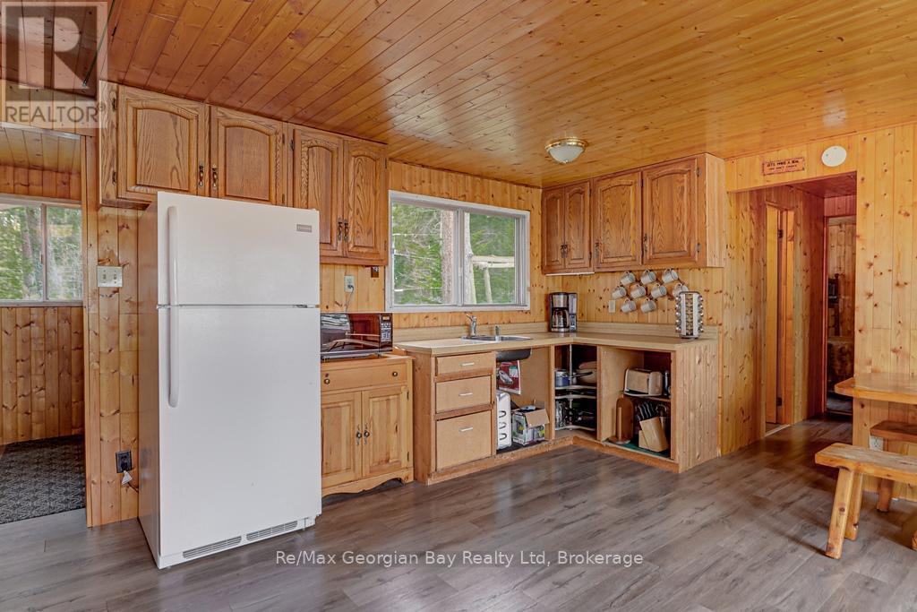 15sr405 Severn River Shore, Muskoka Lakes, Ontario  L0K 1E0 - Photo 3 - X12089219