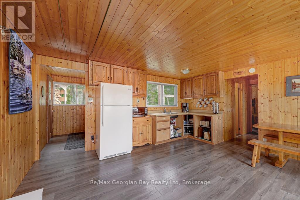 15sr405 Severn River Shore, Muskoka Lakes, Ontario  L0K 1E0 - Photo 4 - X12089219