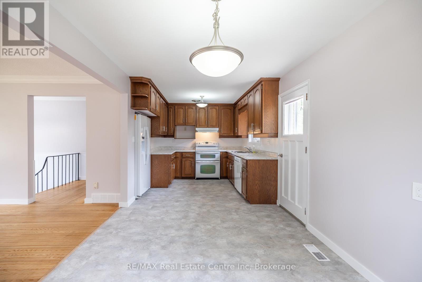 50 Drew Street, Guelph, Ontario  N1H 2A1 - Photo 16 - X12089263